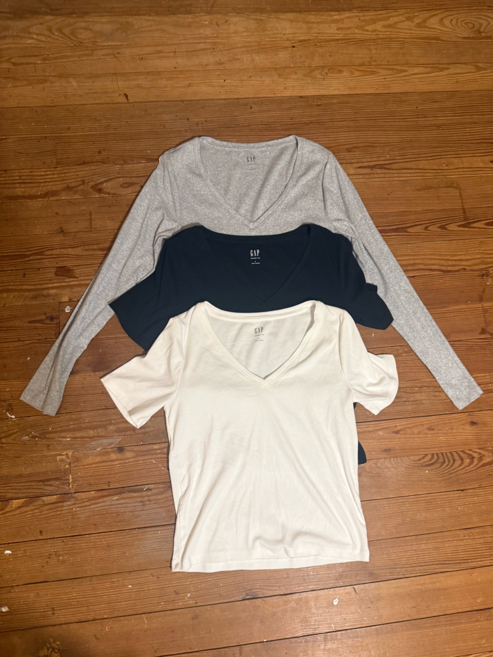 Lot of 3 GAP Short Sleeve V-Neck Tee Trio in White, Black & long sleeve Gray